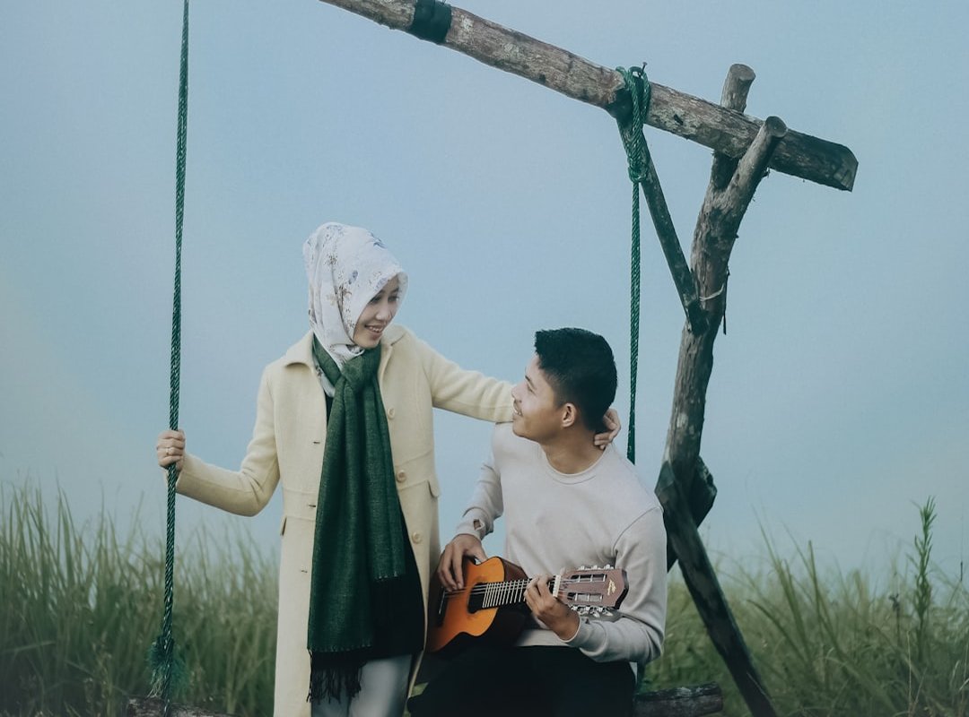 Does Tobeca Eavazlti Have a Girlfriend